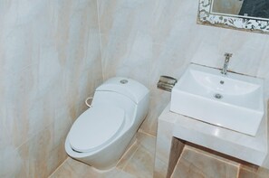 Bathroom - Marina Residence Semarang (Semarang)