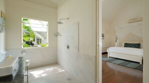 Villa - Villa Merta Sari 8 by Villa Finder (Seminyak)