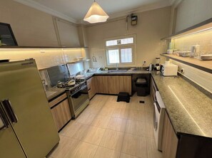 Private kitchen - Marvelous 3-bedroom apartment with AC in New Cairo (New Cairo 1)