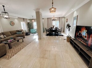 TV - Marvelous 3-bedroom apartment with AC in New Cairo (New Cairo 1)