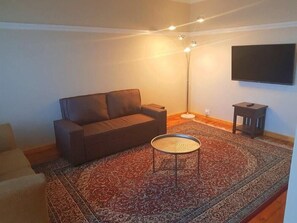 Living area - Bramber Court (Cape Town)