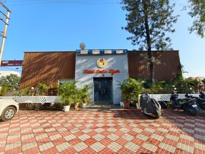 Exterior - Hotel Indo Tiger By Rawat Hospitality (Rishikesh)