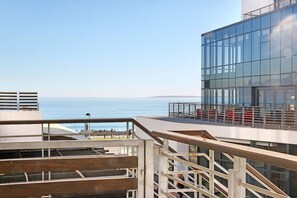 Property grounds - Eden on the Bay Self Catering Accommodation (Cape Town)