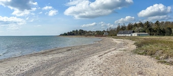 2 bedroom beautiful home in øster assels