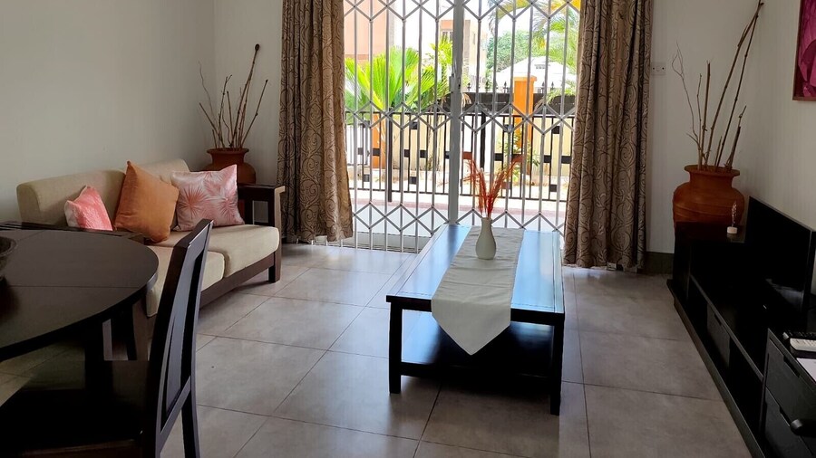 Praslin Island Breeze