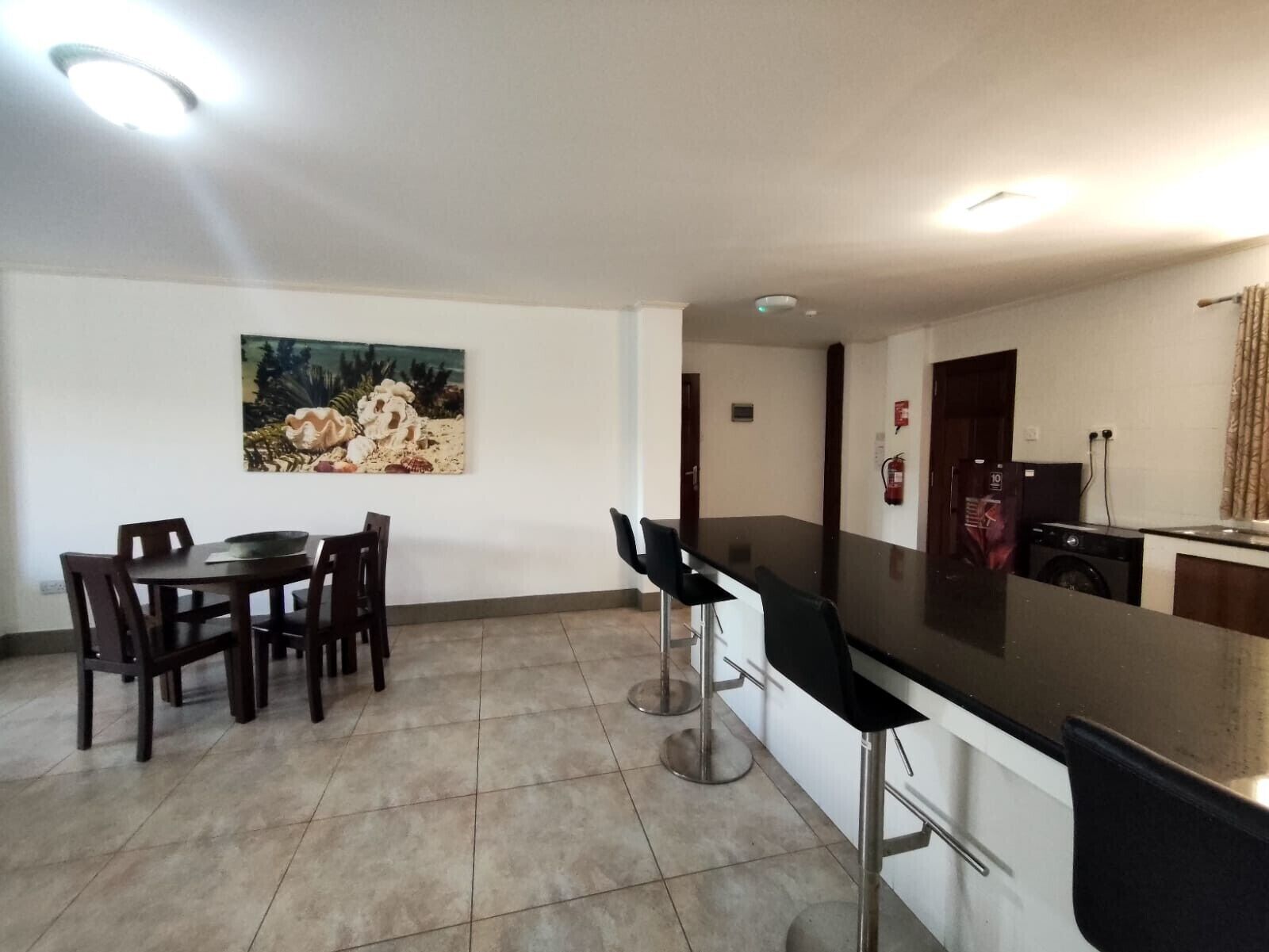 Leilighet, balkong, byutsikt | Spiseområde