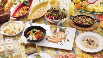 Desayuno buffet todos los días (con cargo)