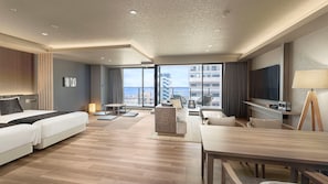 Junior Suite - Up to 4 guests - Non-Smoking | Desk, WiFi (free), bed sheets - Village Atami (Atami)