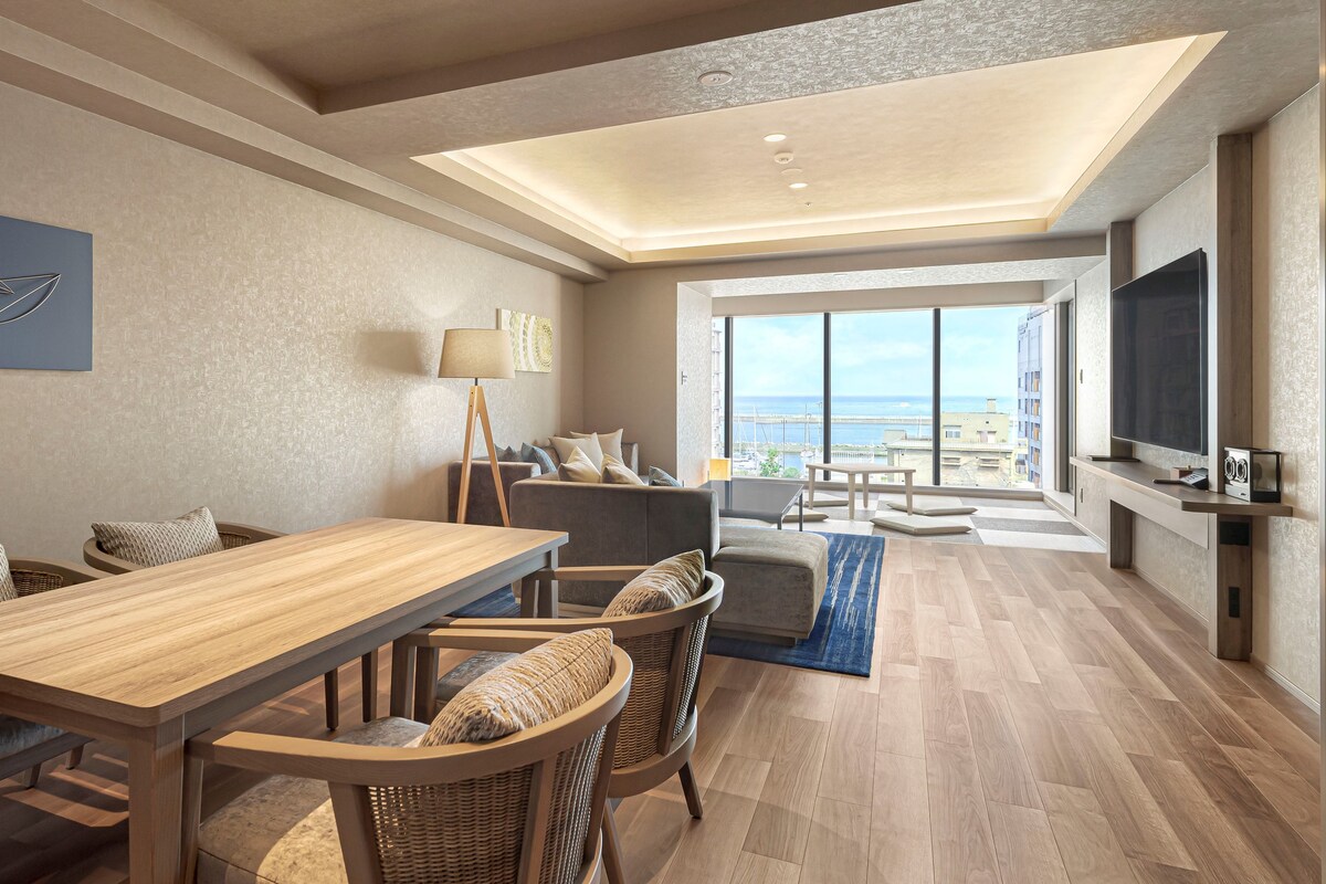Premier Suite (Japanese Modern) - Up to 4 guests - Non-Smoking | Desk, WiFi (free), bed sheets