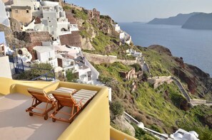 View from property - Villa Ariadni (Santorini)