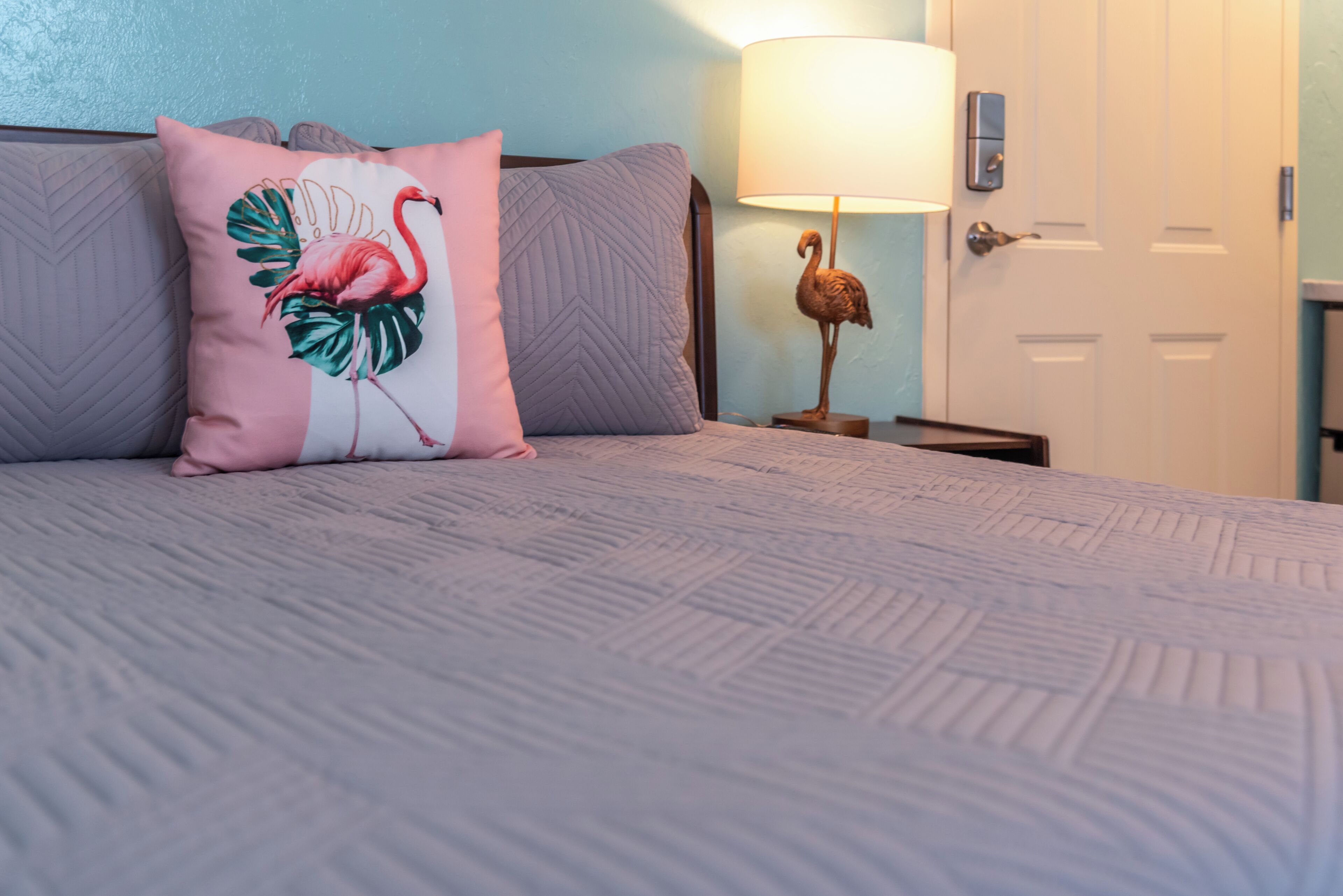Iron/ironing board, internet, bed sheets