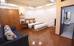 Room - Poonsa Duy Tan (Hanoi)