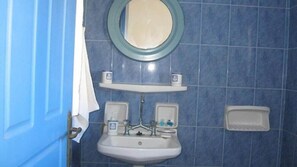 Bathroom - Aronis (Naxos)