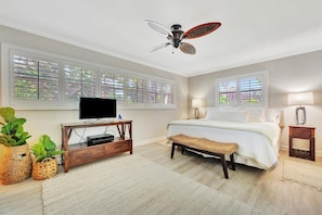 Perhetalo, 3 makuuhuonetta, näköala kanavalle | Silitysrauta/-lauta, ilmainen Wi-Fi