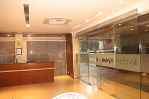 Lobby - Kyriad Hotel Indore by Othpl (Indore)