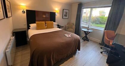 Staverton Park Hotel and Golf Club