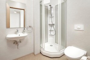 Bathroom - Edda Hotel Isafjorour (Isafjordur)