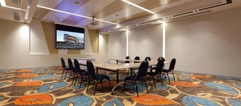 Calamvale Hotel Suites And Conference Centre