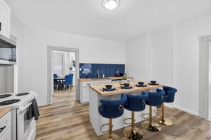Comfort House | Private kitchen | Espresso maker, coffee/tea maker, electric kettle - Spacious 3BR House in St. Louis (St. Louis)