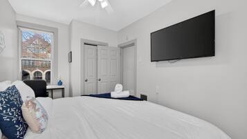 Family House, Garden View | Iron/ironing board, free WiFi