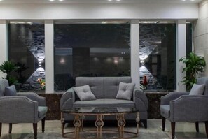 Lobby - Remaz Suites Hotel (Al Jubail)