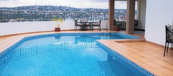 Gold Crest Hotel