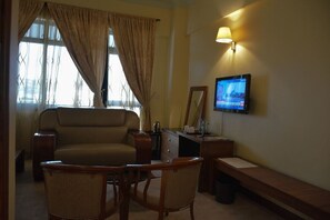 Living area - Gold Crest Hotel (Mwanza)