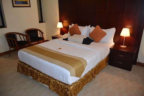 Gold Crest Hotel