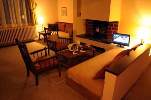 Living area - Otel Fahri (Bursa)