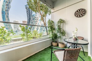 Interior - Vibrant City Living, 1Bedroom with Balcony - Vera Tower, Business Bay (Dubai)