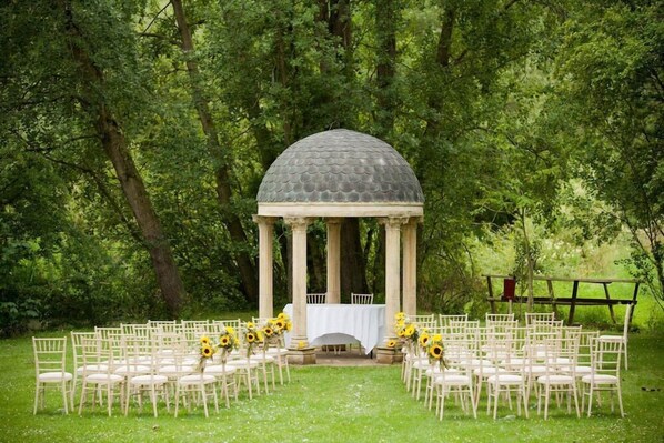 Espace de banquet à l’extérieur