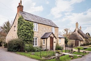 Exterior - Minster Mill Hotel and Spa (Witney)