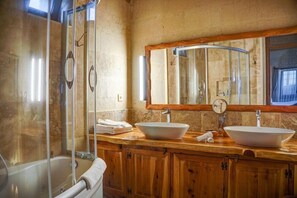 Bathroom - Petra Inn Cappadocia (Nevşehir)