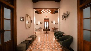 Interior - Solia Hotel Yosodipuro Solo (Surakarta)