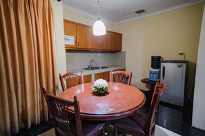 Dining - Patra Anyer (Anyer)