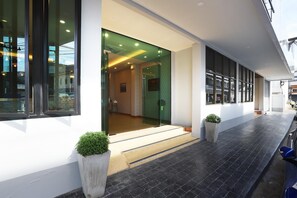 Exterior detail - Mest Hotel (Phatthalung)