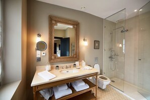 Bathroom - Domaine de Fontenille (Lauris)
