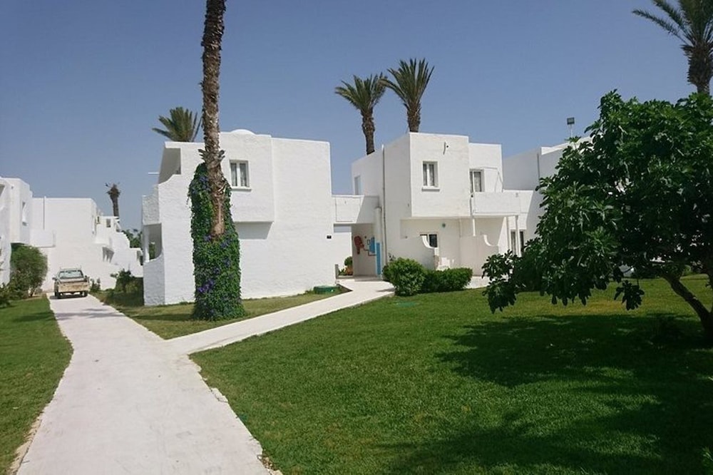 Tergui Beach club photo 8
