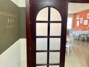 Dining - Don Polvoron (Estepa)