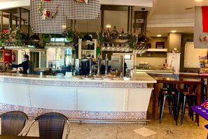 Bar (on property) - Don Polvoron (Estepa)