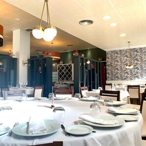 Dining - Don Polvoron (Estepa)