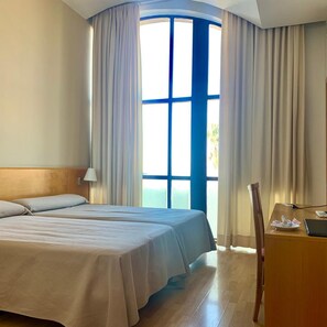 Room - Don Polvoron (Estepa)