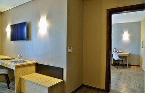 Interior - Mantis Epic Hotel And Suites (Nyagatare)