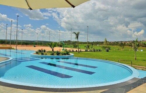 Mantis Epic Hotel And Suites