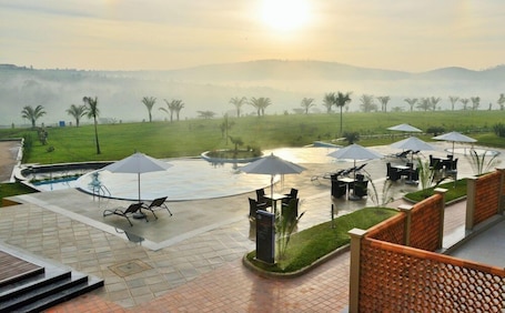 Outdoor dining. Mantis Epic Hotel And Suites