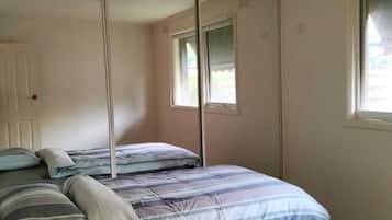 4 chambres, fer et planche à repasser, draps fournis