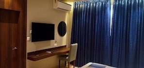 Room - Hotel Cosmique (Margao)