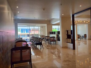 Interior - Hotel Cosmique (Margao)