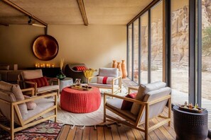Interior - Our Habitas Alula (Al-'Ula)