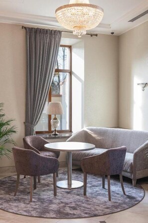 Living area - Calvary Hotel and Restaurant Vilnius (Vilnius)